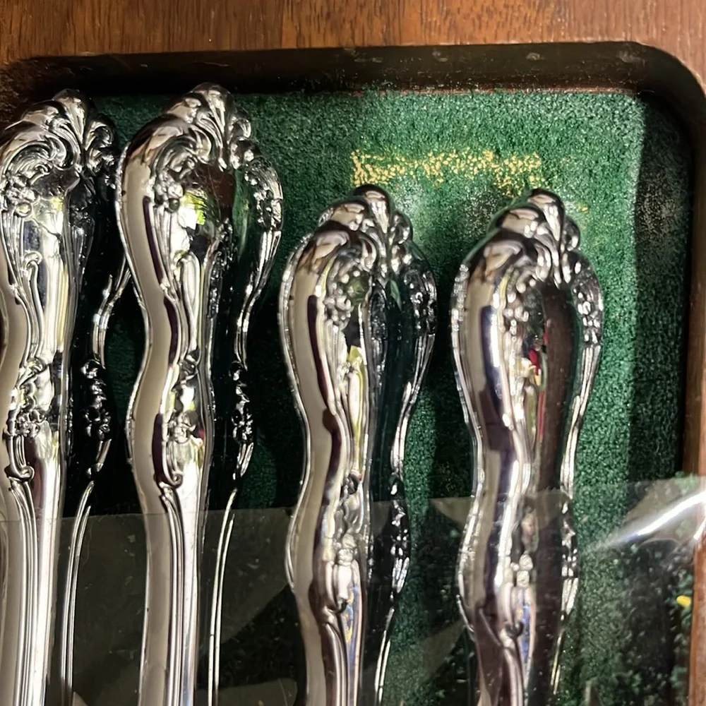 Vintage Carvel Hall Knife 8